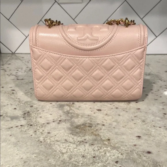 Tory Burch Pink Polished Grain Quilted Small Fleming Crossbody Bag - Picture 2 of 9